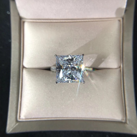 9.52ct Princess Cut Ring - Picture 3 of 17